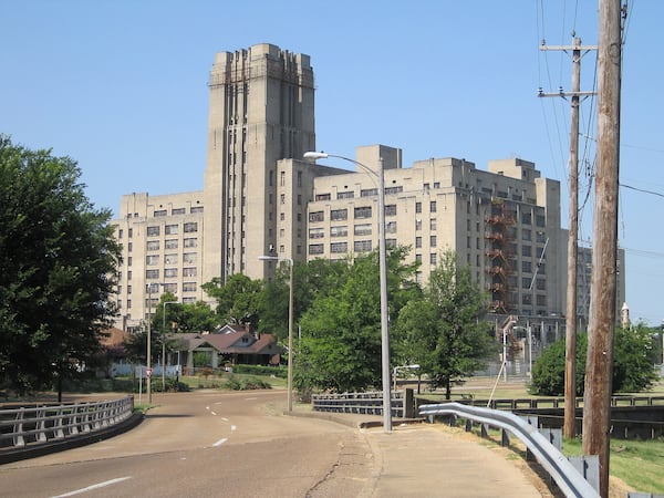 The Sears warehouse in Memphis reopened in 2017 as Crosstown Concourse. (Thomas R Machnitzki / Wikimedia Commons)