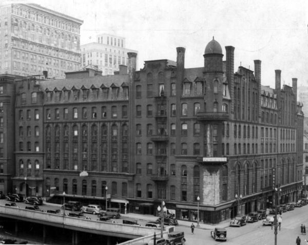 Sometime in the 1930s: The second Kimball House hotel was built in 1885, with seven floors and 357 hotel rooms. It was demolished in 1959. 