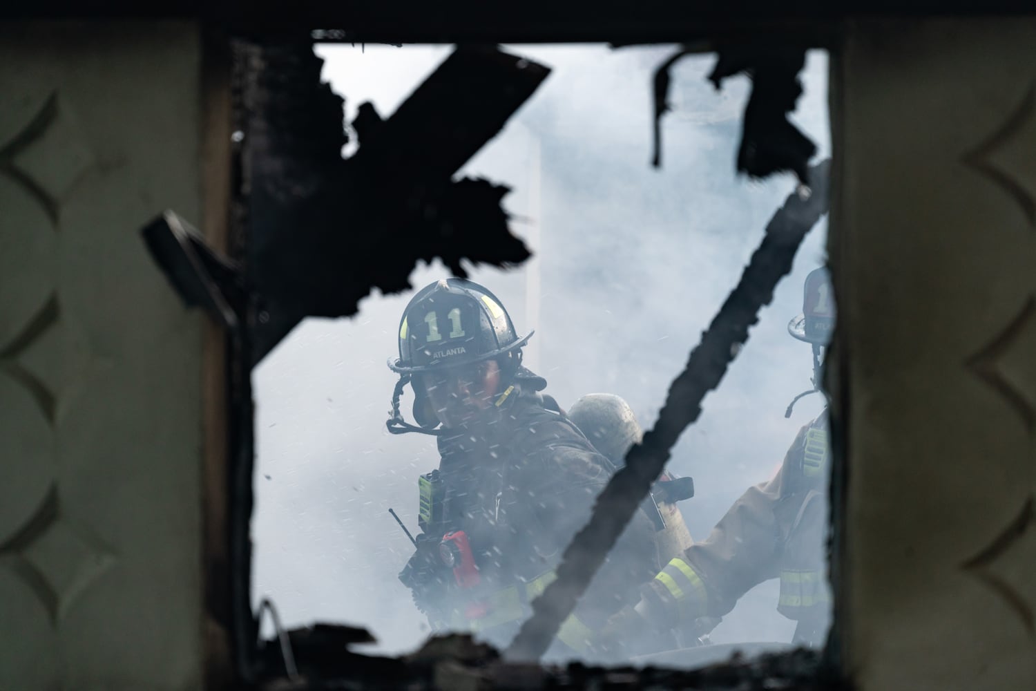 A large fire broke out in a vacant apartment building along Neal Place in northwest Atlanta on Monday morning.