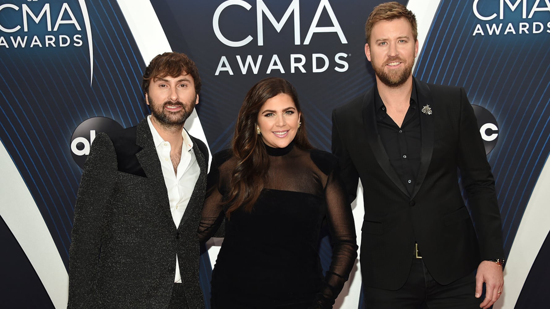 Photos: Stars shine on the CMA Awards red carpet