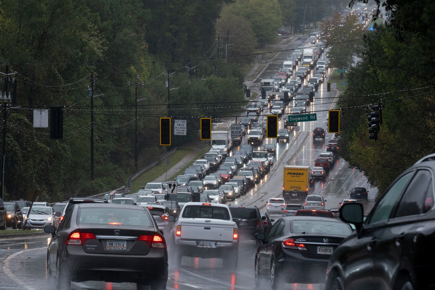 10/29/20 - Roswell, GA - Holcomb Bridge Road traffic due to power and street lights being out:   Ben Gray for the Atlanta Journal Constitution