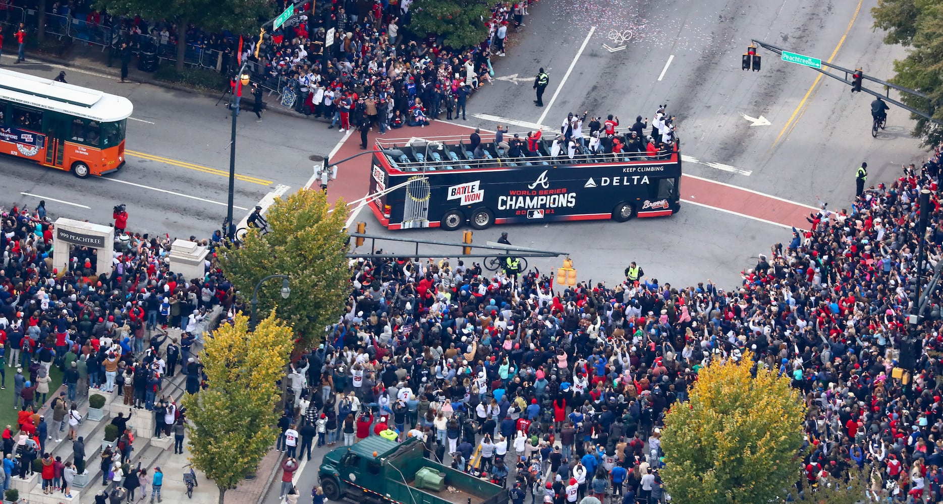 Braves baseball parade