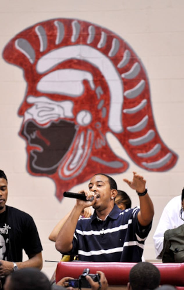 Ludacris returns to alma mater Banneker High