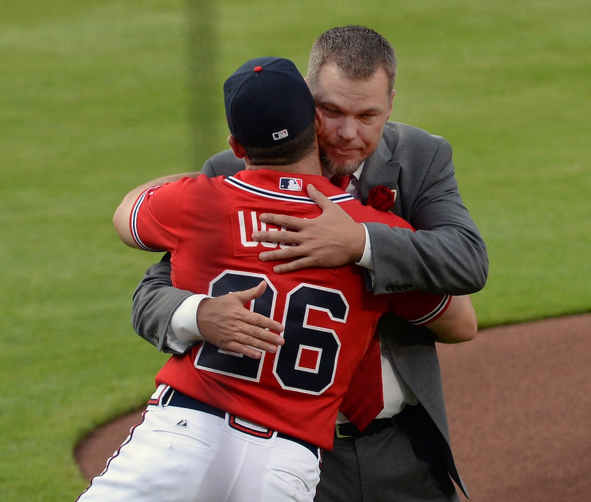 Braves retire Chipper Jones' jersey