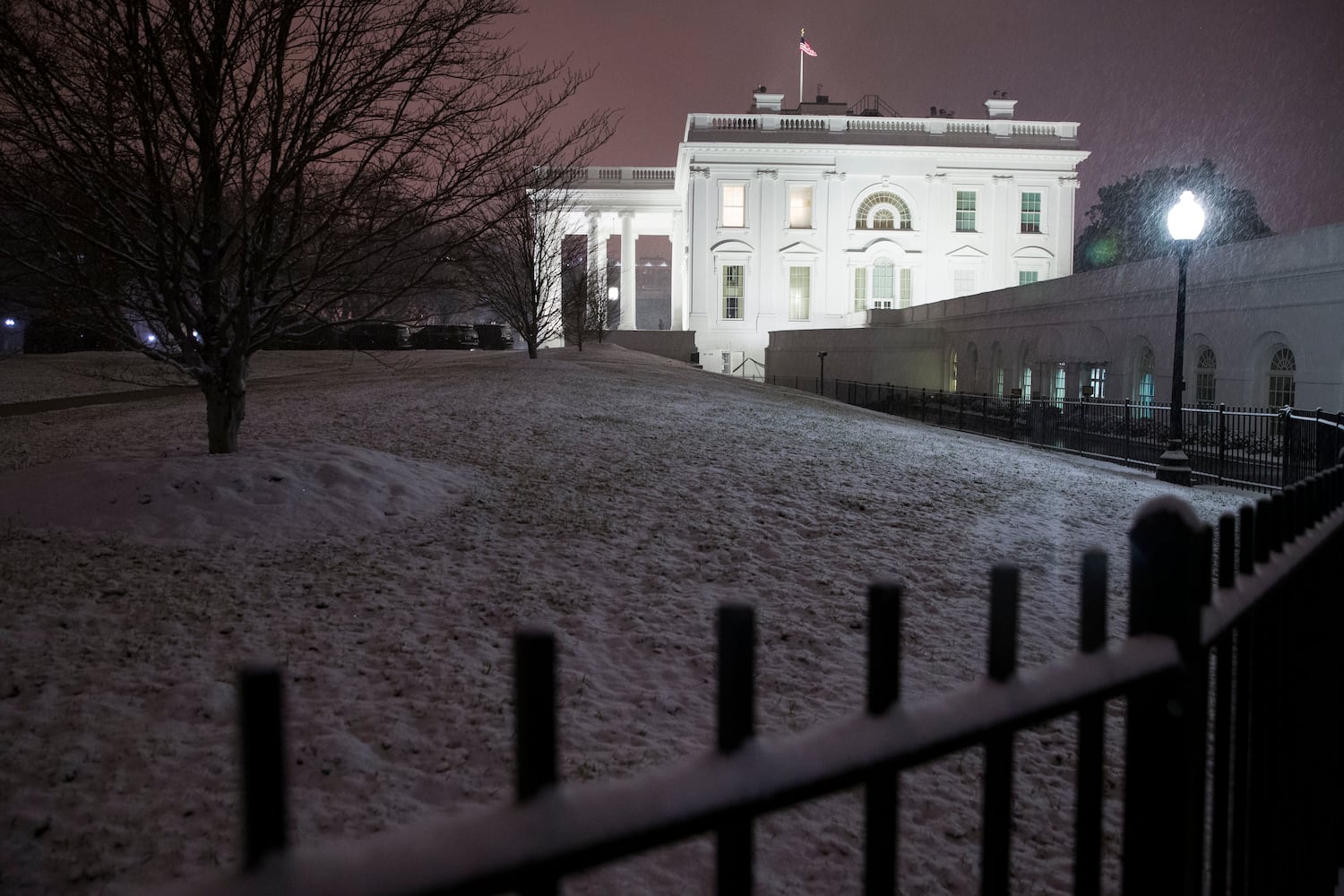 Photos: Deadly winter storm brings snow, ice to Midwest, Mid-Atlantic