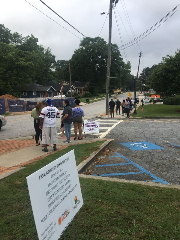 Voters waited in line at the Hoyt Smith Recreation Center on Tuesday.