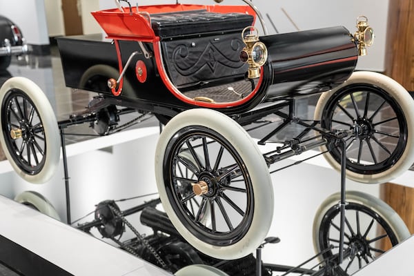 A 1903 Curved Dash Oldsmobile on display at the Savoy Automobile Museum.