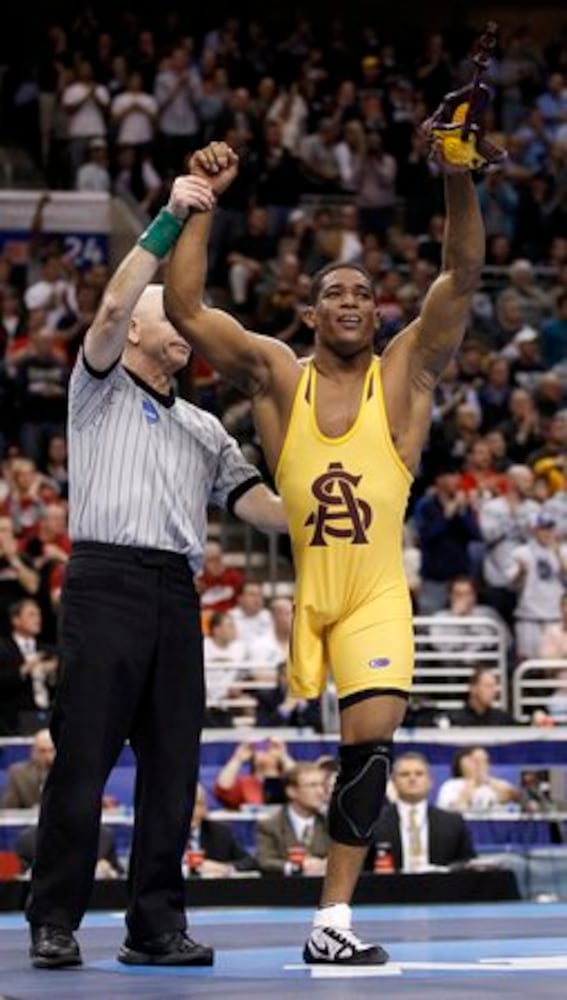 One-legged wrestler wins NCAA title