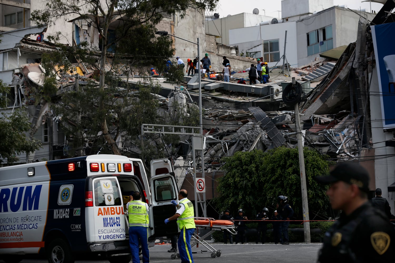 Photos: Major earthquake strikes Mexico City