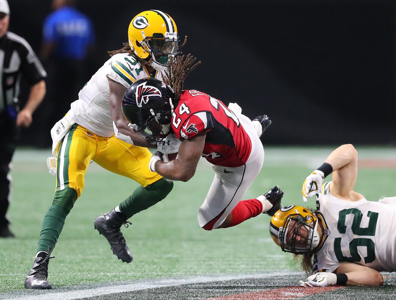 Photos: Falcons cruise to a win over the Packers