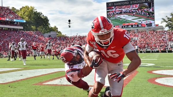 Georgia wide receiver Demetris Robertson (16) catches a touchdown pass in the end zone against the South Carolina Saturday, Oct. 12, 2019, at Sanford Stadium in Athens. Robertson had 30 catches for 333 yards and 3 touchdowns last season.