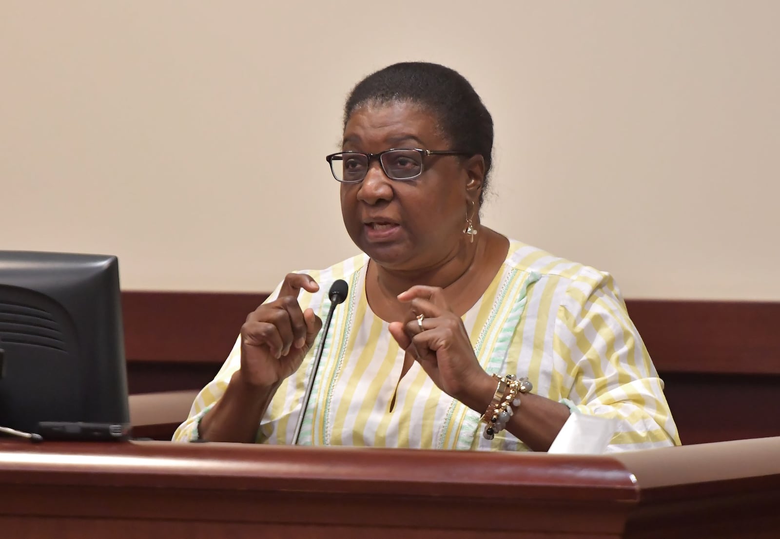 Mary Morrison, chairwoman of the recall effort, testifies on witness stand during a hearing of Hoschton Mayor Theresa Kenerly at Jackson County Magistrate Court on Wednesday, Oct. 2, 2019. Kenerly and Councilman James Cleveland contested a recall effort aimed at removing them from office. They have been under fire since an AJC investigation revealed a candidate for city administrator was sidelined because of his race. Judge David Sweat ruled the recalls can proceed. HYOSUB SHIN / HYOSUB.SHIN@AJC.COM