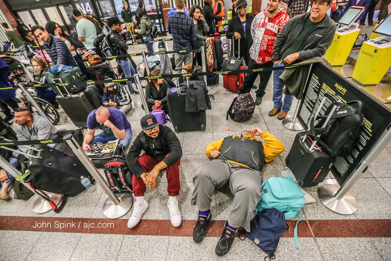 Photos: Power outage paralyzes Atlanta airport