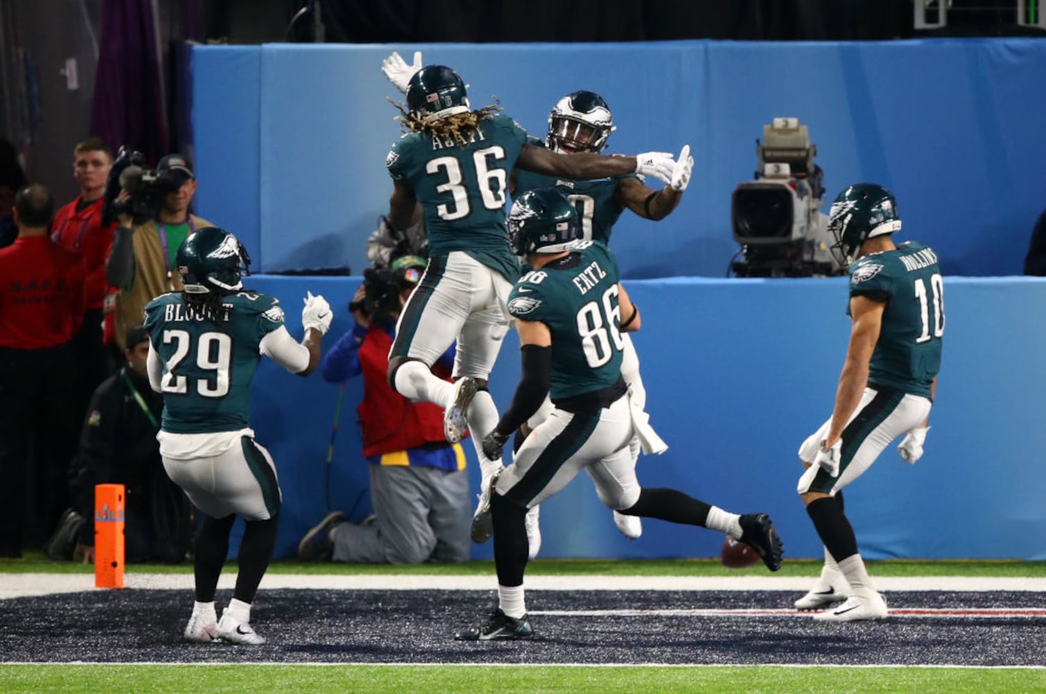 Eagles beat Patriots to win Super Bowl 52