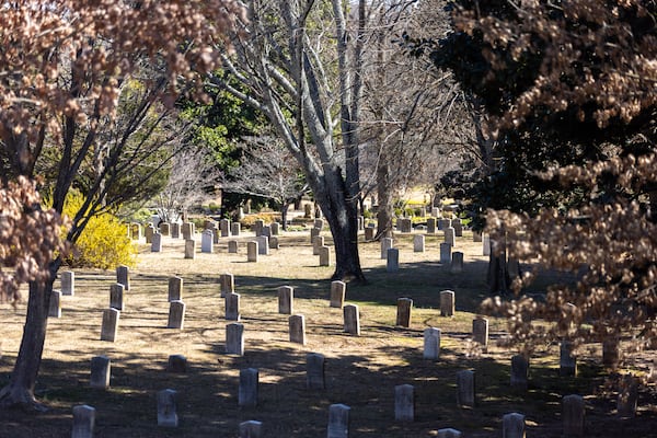 In all, about 6,900 Confederate troops are buried at Oakland Cemetery in Atlanta, including 3,000 in unmarked graves. The cemetery is also the final resting place of 16 Union service members. Arvin Temkar/AJC