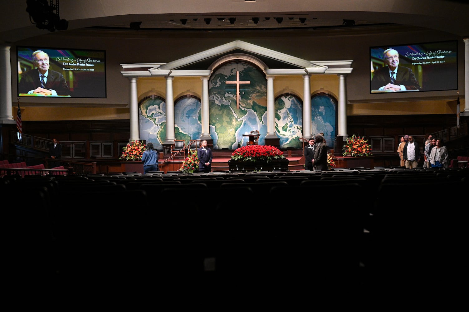 People pay tribute to Charles Stanley