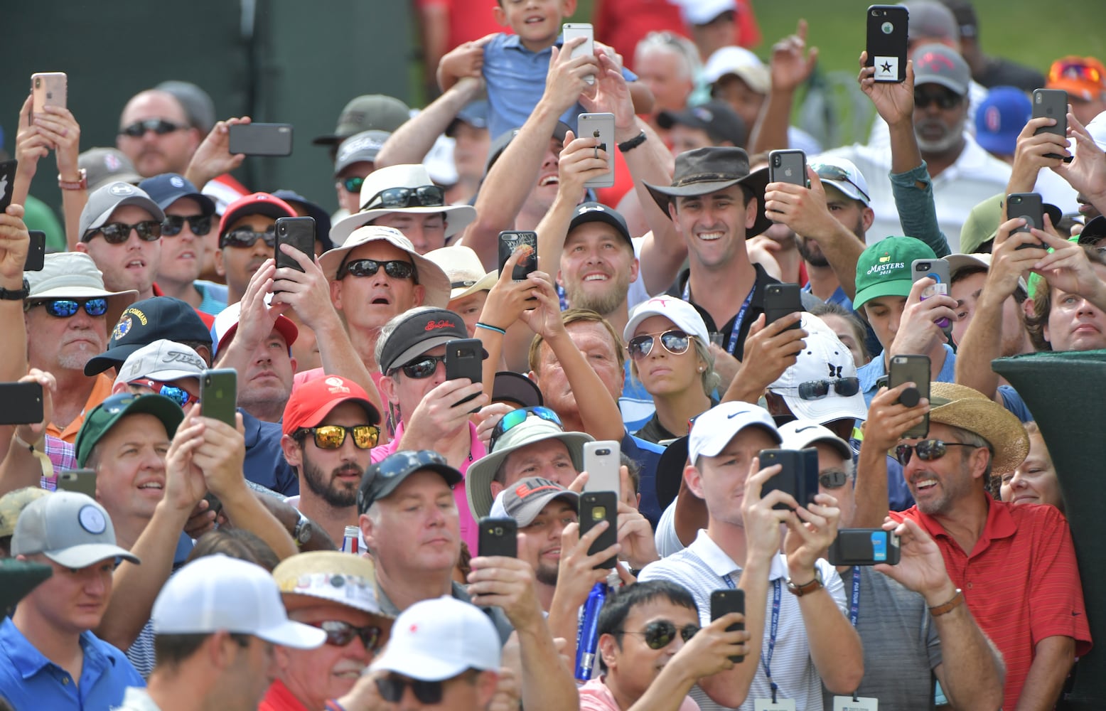 Photos: Woods’ comeback capped with Tour Championship win