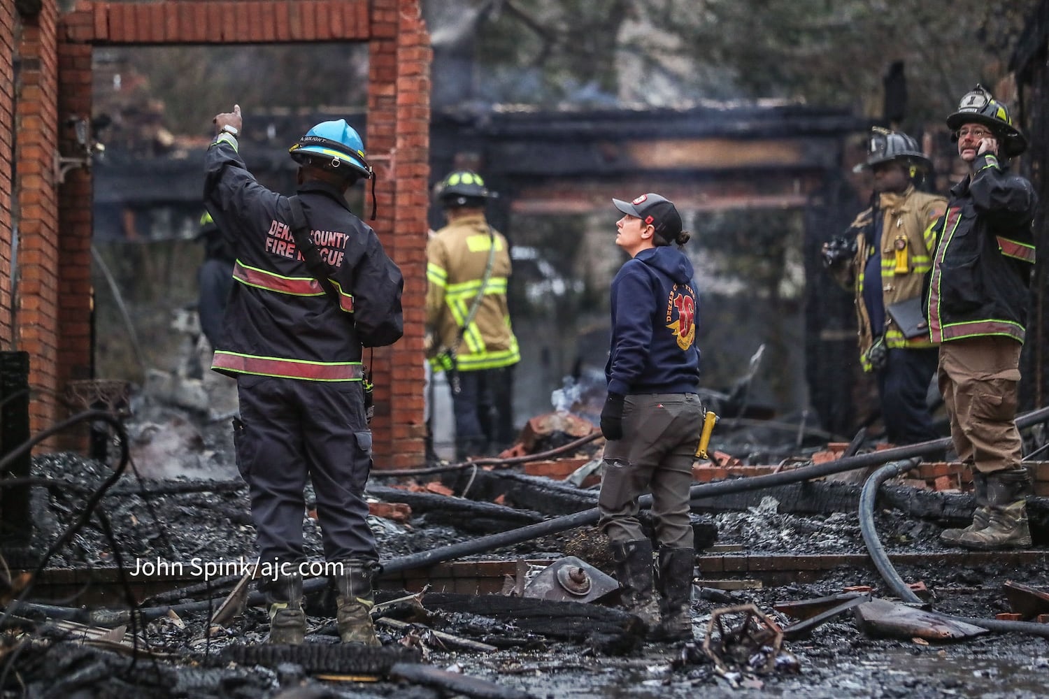 Crews extinguish massive fire that engulfed 3 Brookhaven homes