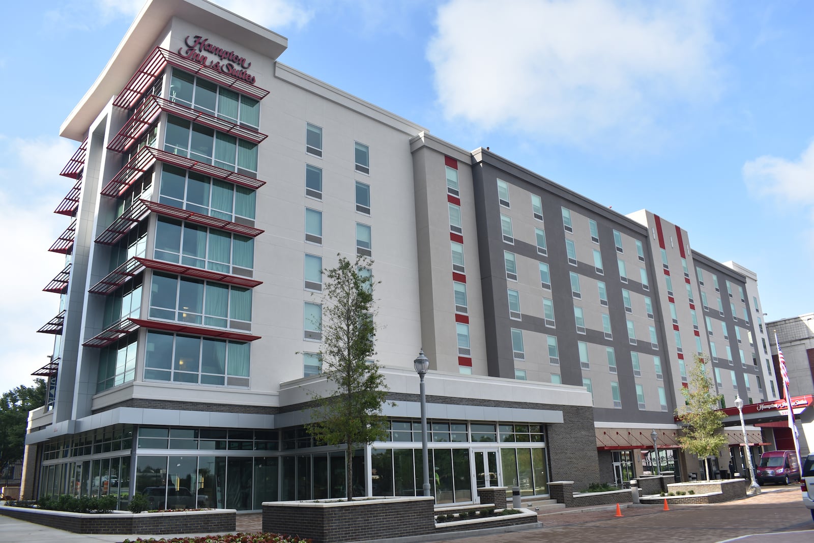 Hampton Inn & Suites