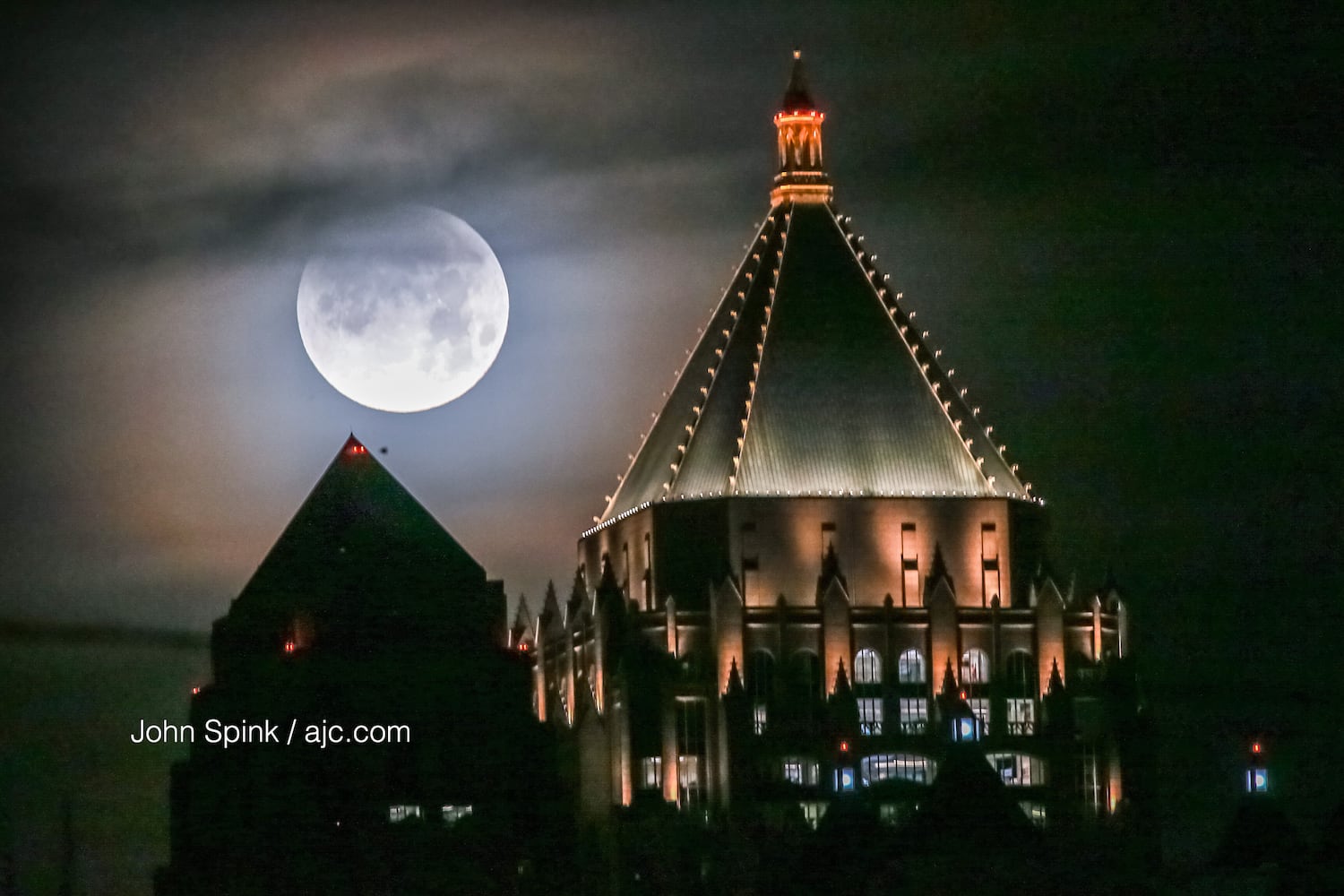 Photos: Super blue blood moon eclipse 2018