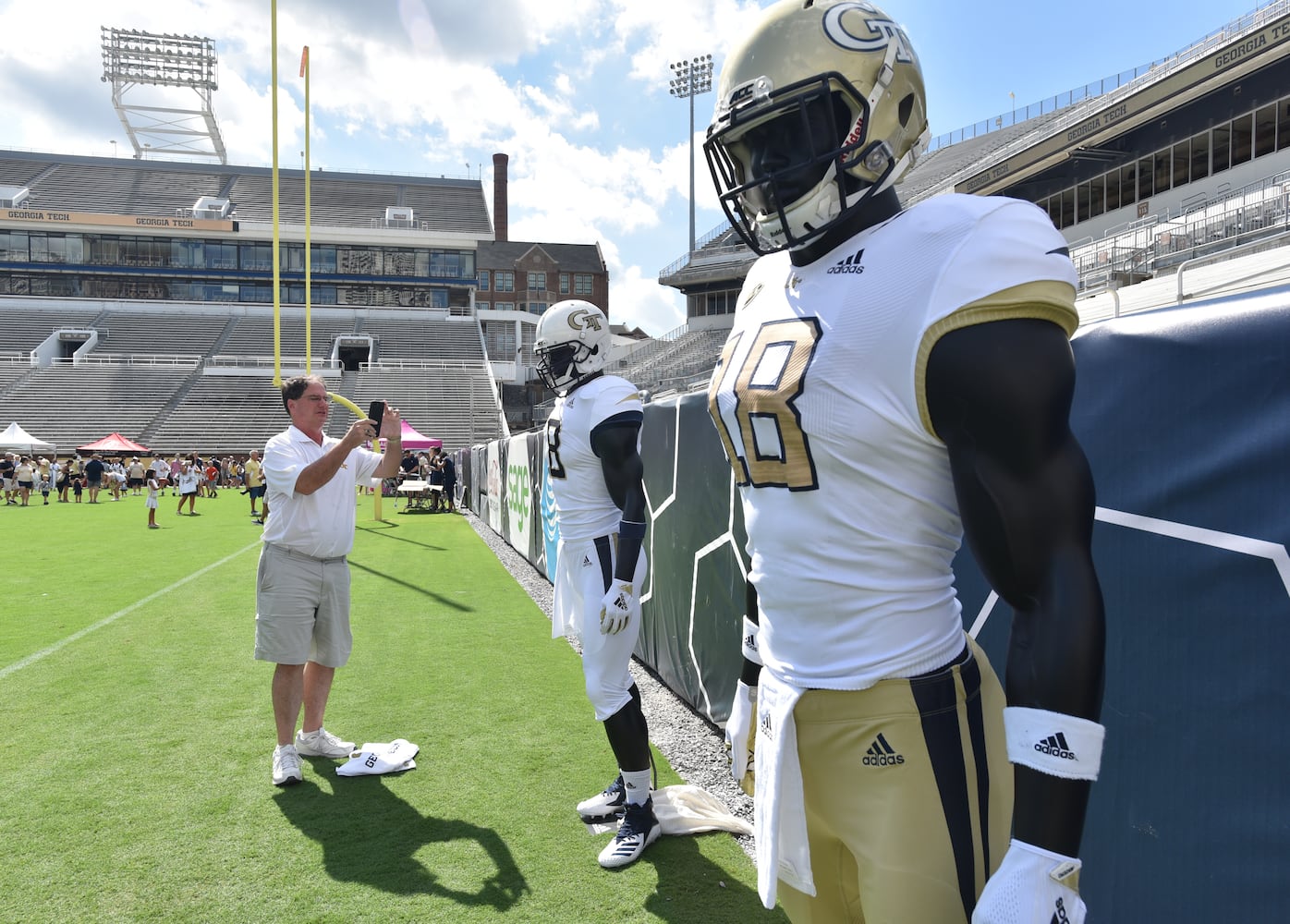 Photos: Fan day at Georgia Tech