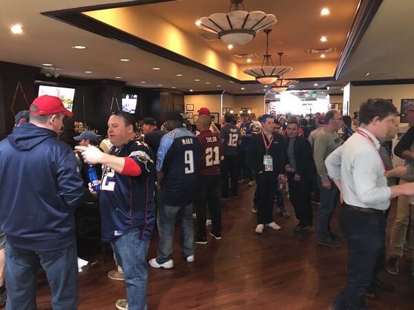 There's already a crowd at Dantanna's in CNN Center.