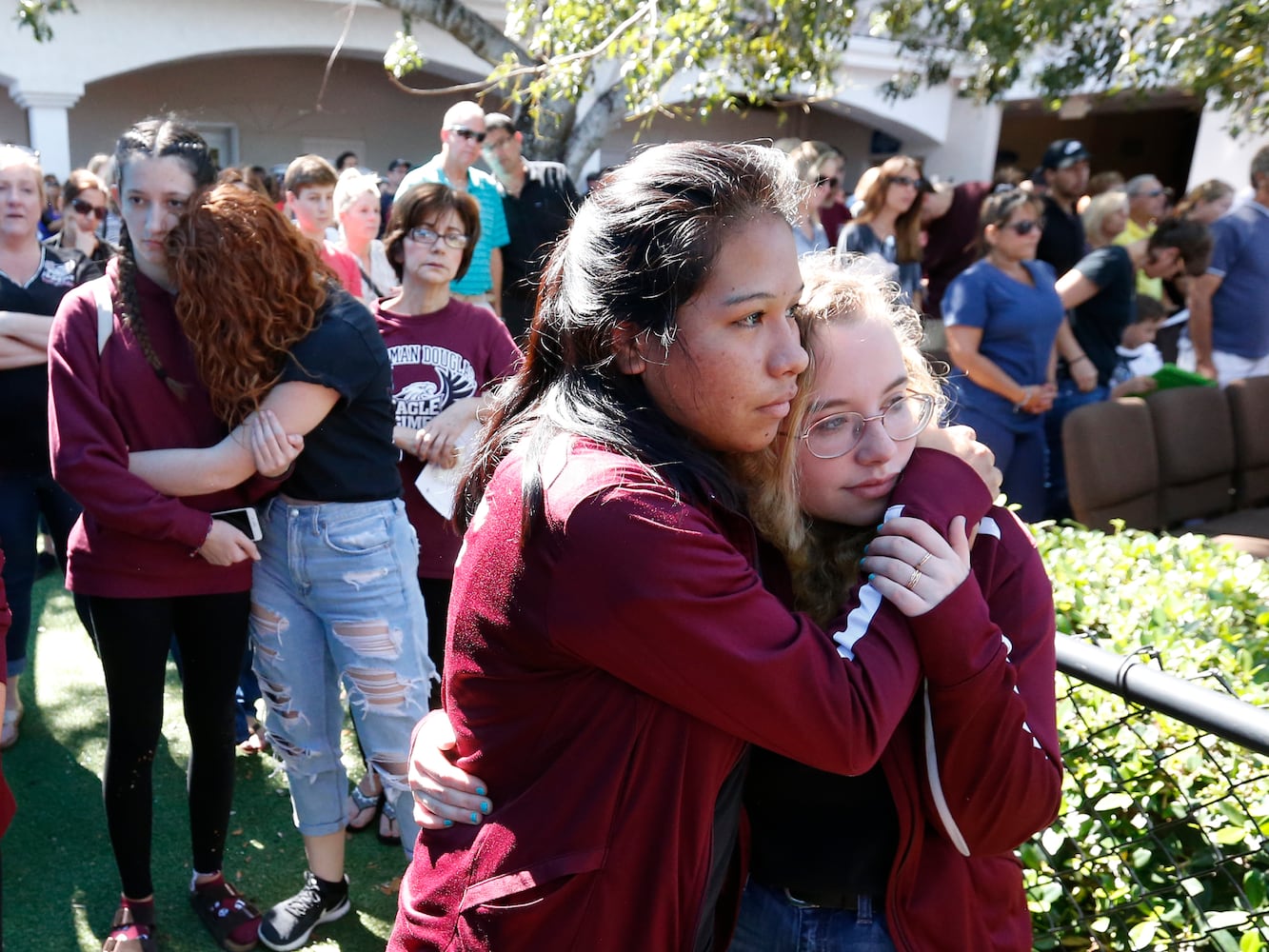 Photos: Nation mourns after Florida school shooting