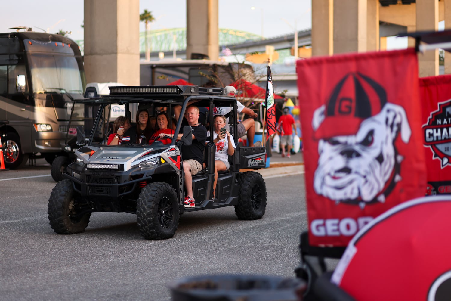 110224 uga tailgating