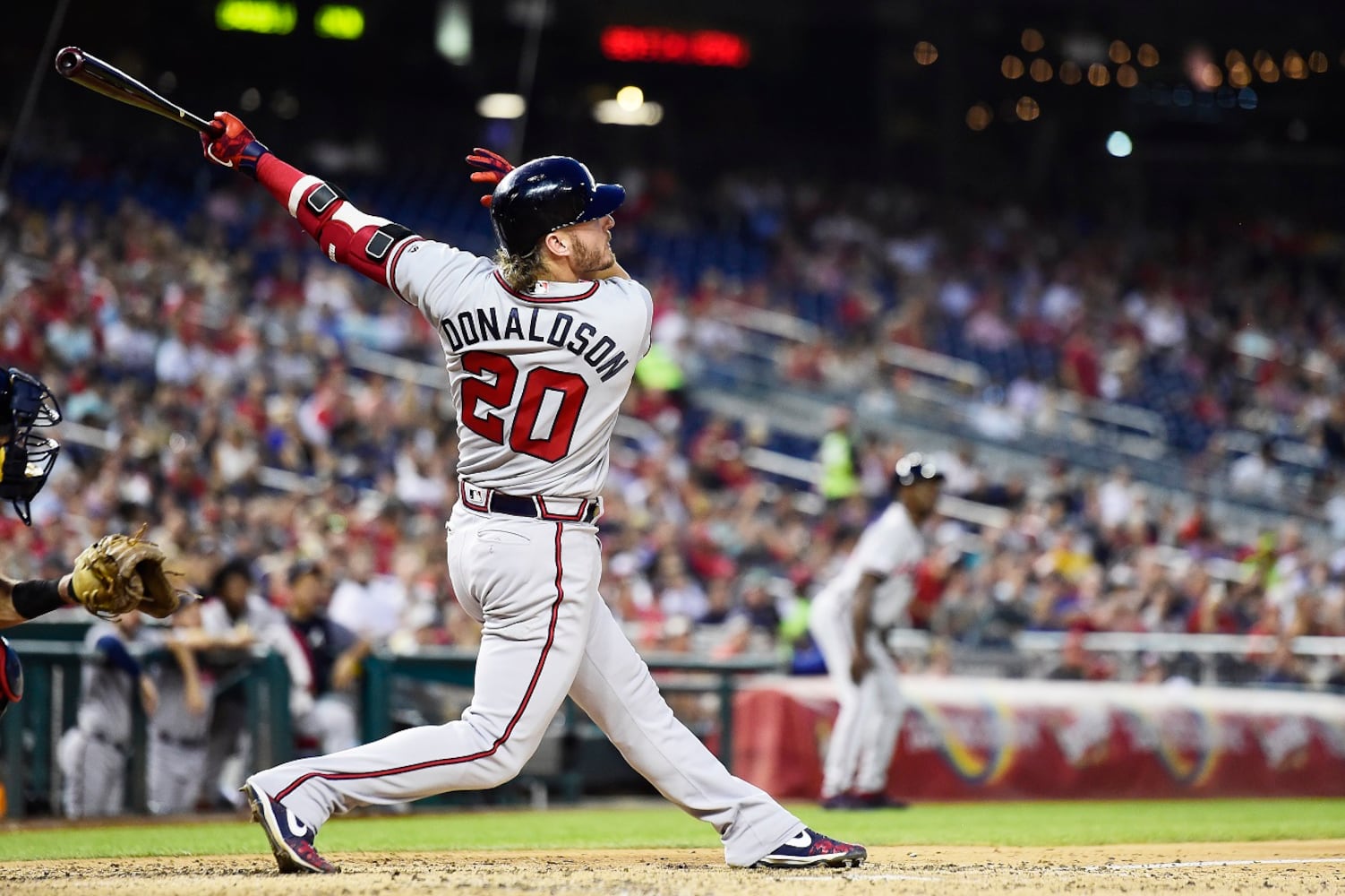 Photos: Braves beat Nationals despite leaky bullpen