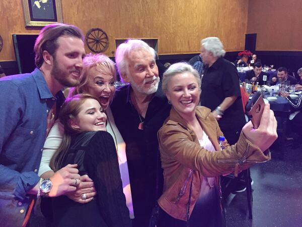 Grayson Tucker, Layla Tucker, Tanya Tucker, Kenny Rogers, and Presley Tucker.
(Photo Credit: Derrek Kupish/dkupish productions)