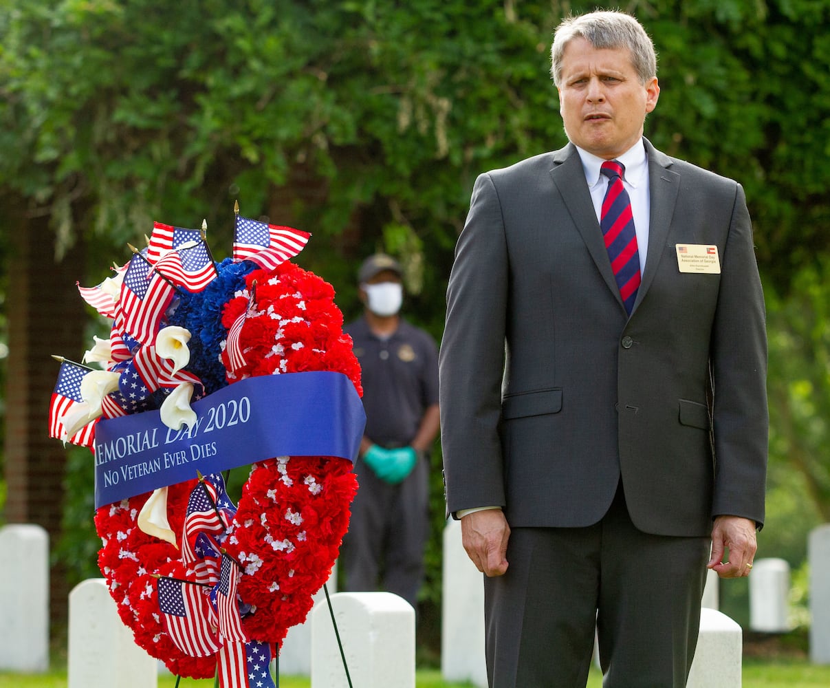 PHOTOS: Honoring war heroes on Memorial Day amid a pandemic