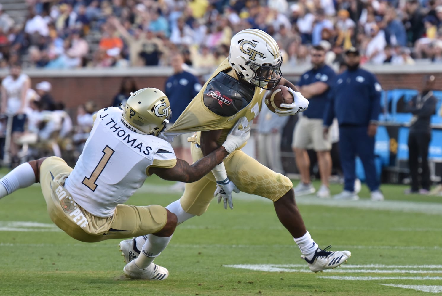 Photos: Jackets play football spring game