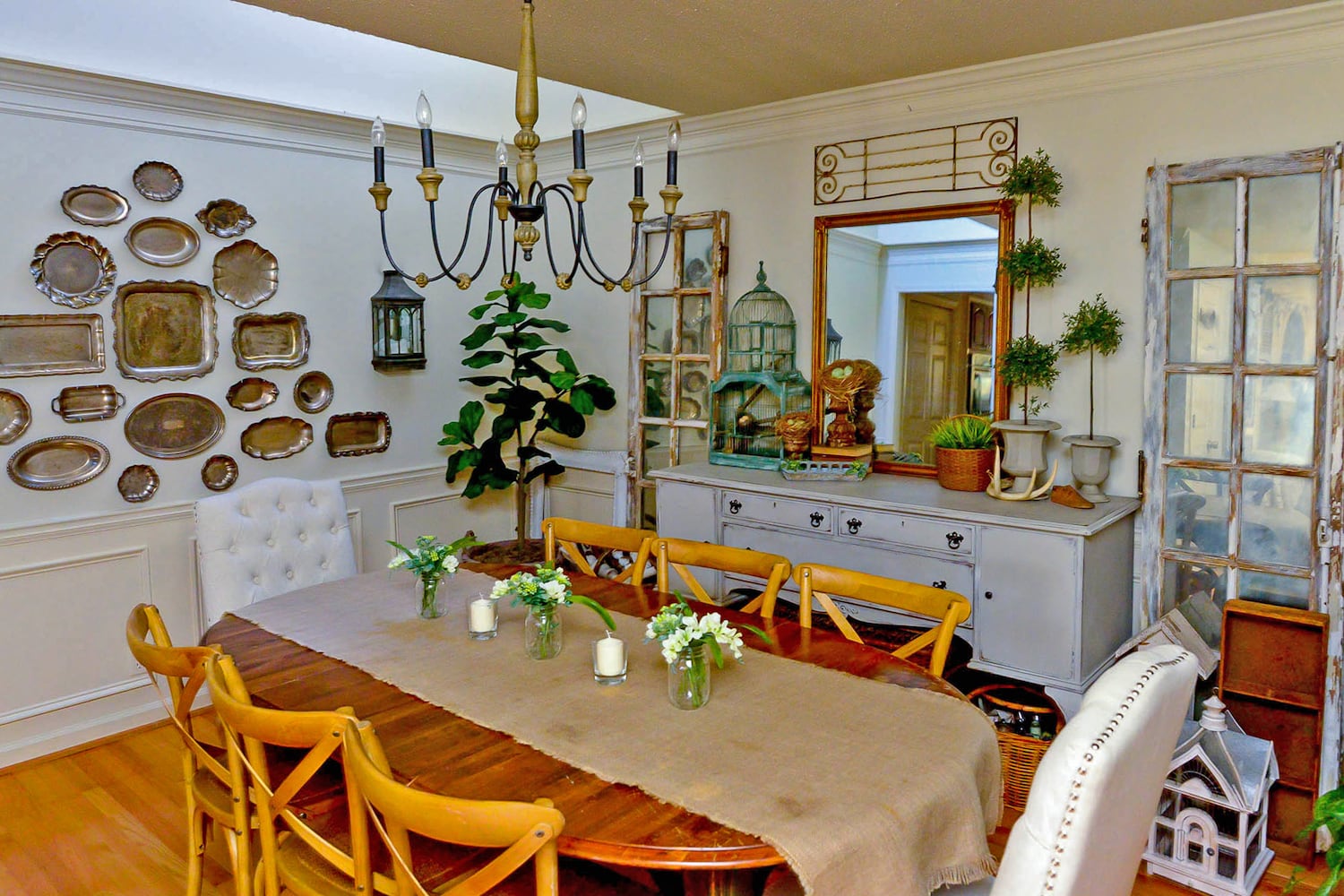 Antique finds give Atlanta home French, cottage flair