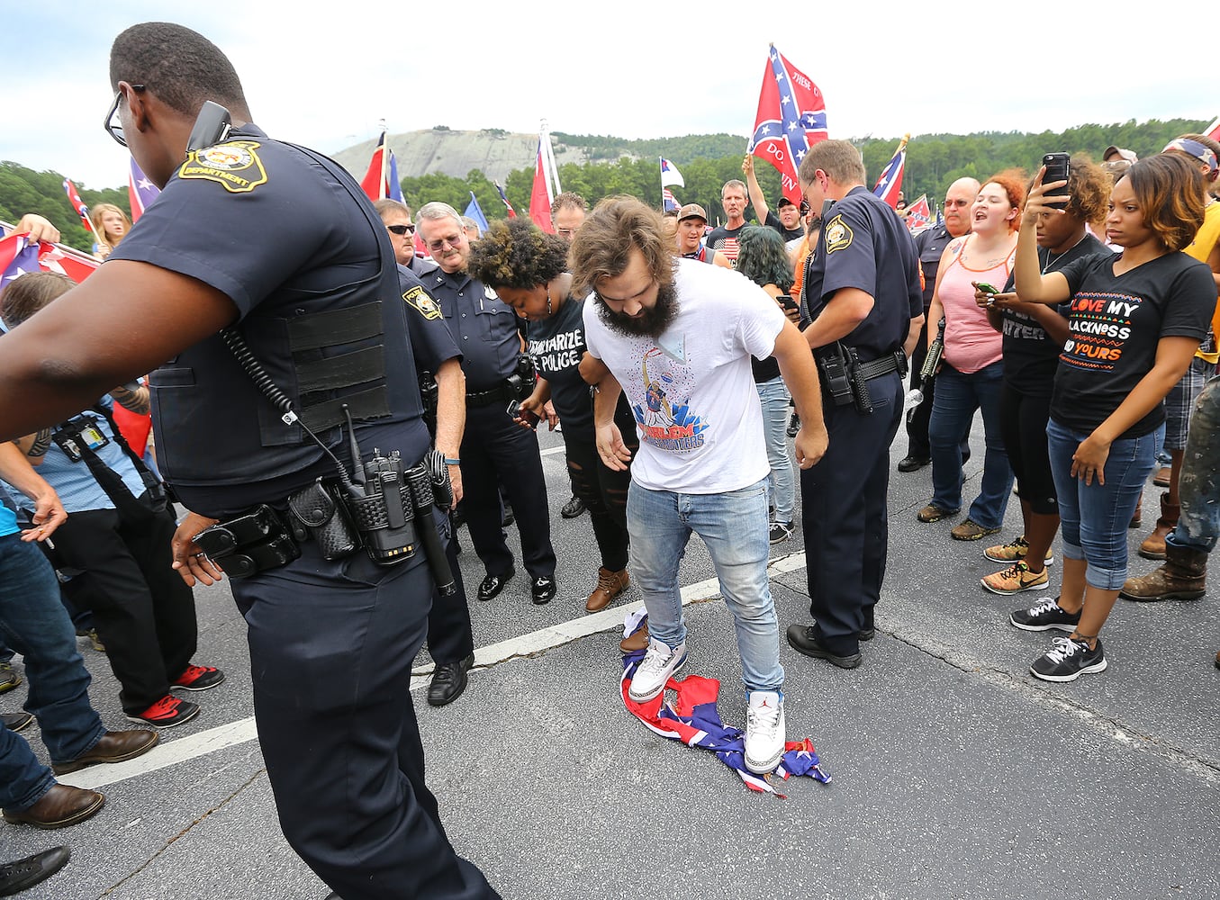 Confederate flag rally