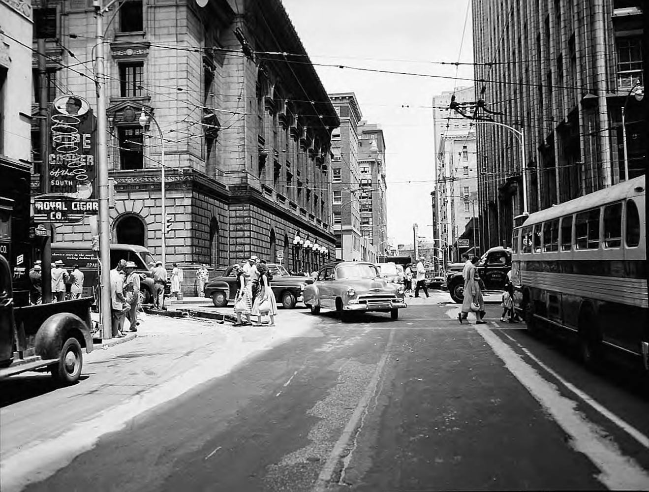 Atlanta's history in neon: Royal Cigar Co.