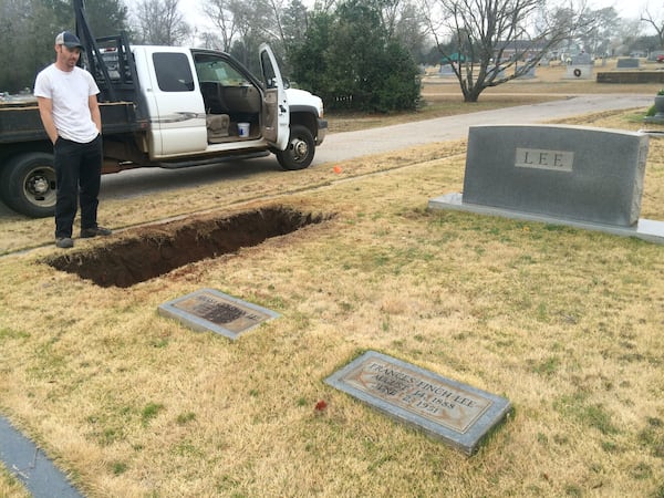 Grave digger Anthony Moffat. Photos: Jennifer Brett