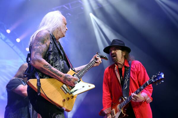 Rickey Medlocke and Gary Rossington kept things rockin' for the Atlanta stop of Lynyrd Skynyrd's Last of the Street Survivors Farewell Tour. (Robb Cohen Photography & Video /RobbsPhotos.com)