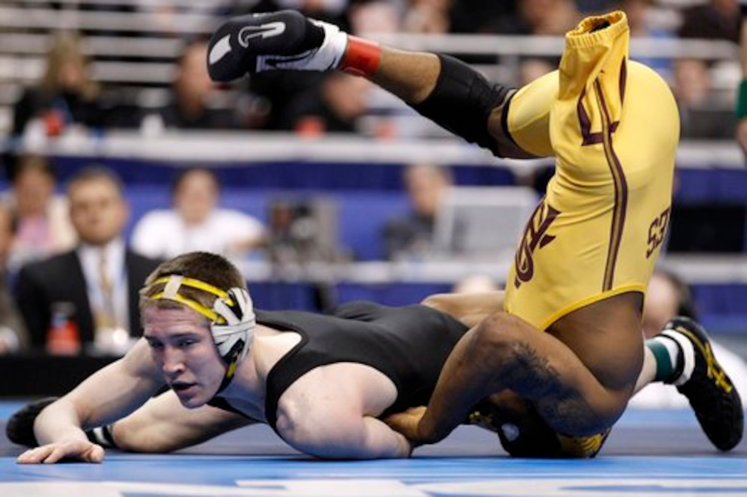 One-legged wrestler wins NCAA title