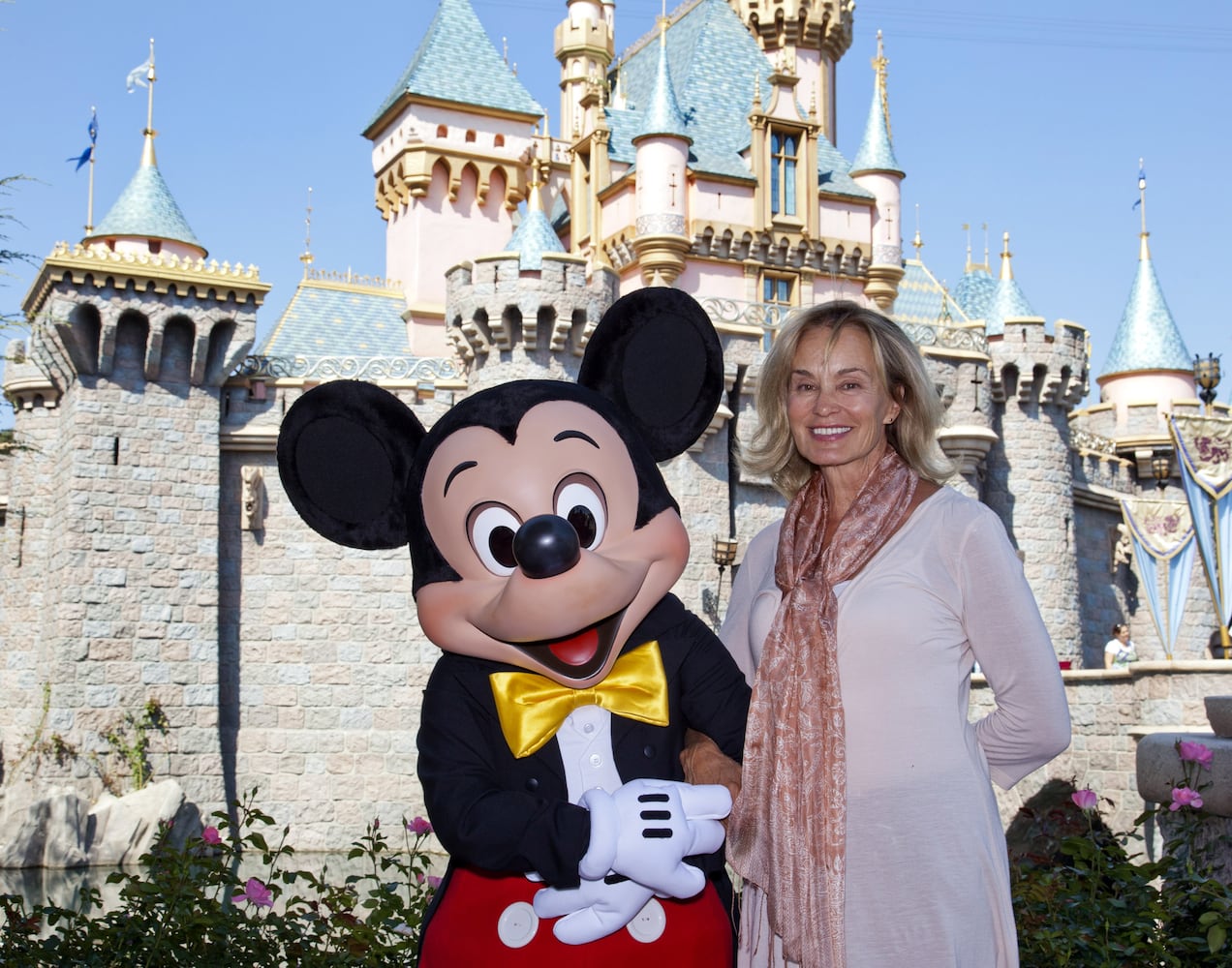 Stars get goofy at Disneyland