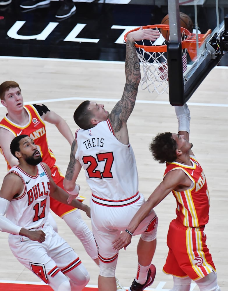 Hawks-Bulls photo