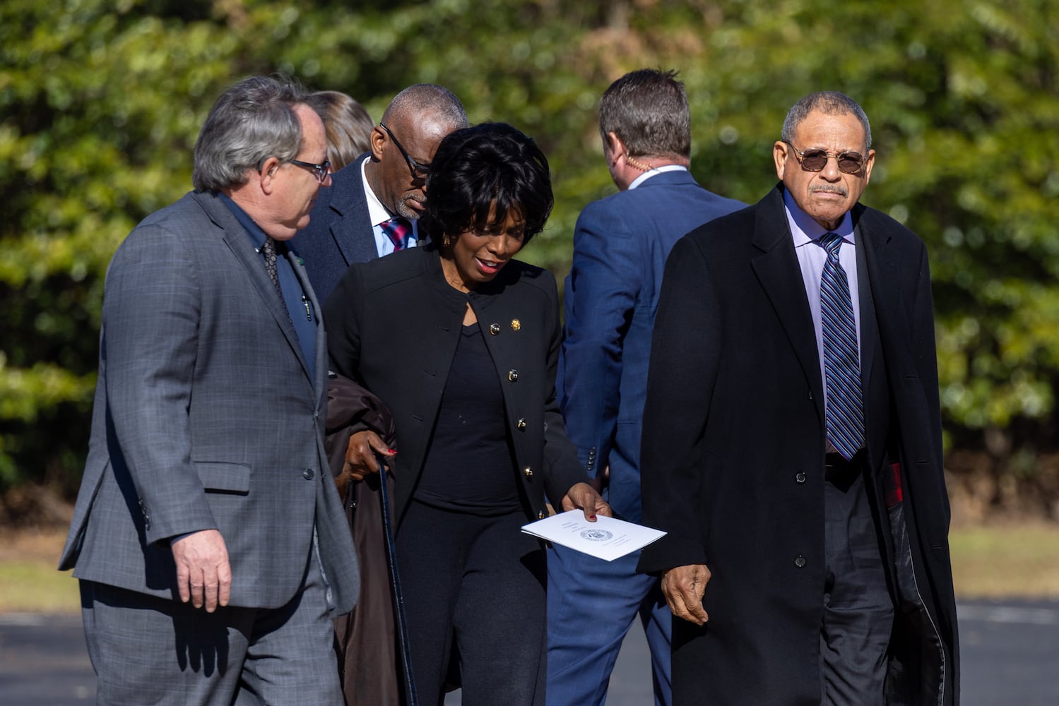 President Carter comes home to Plains for final funeral service
