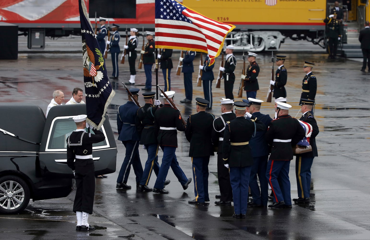 Photos: Mourners say goodbye to President George H.W. Bush in Houston