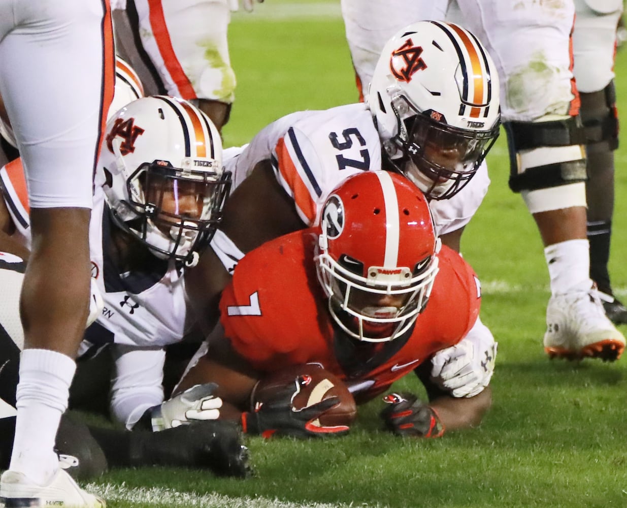 Photos: Bulldogs host Auburn, aim for 9th win