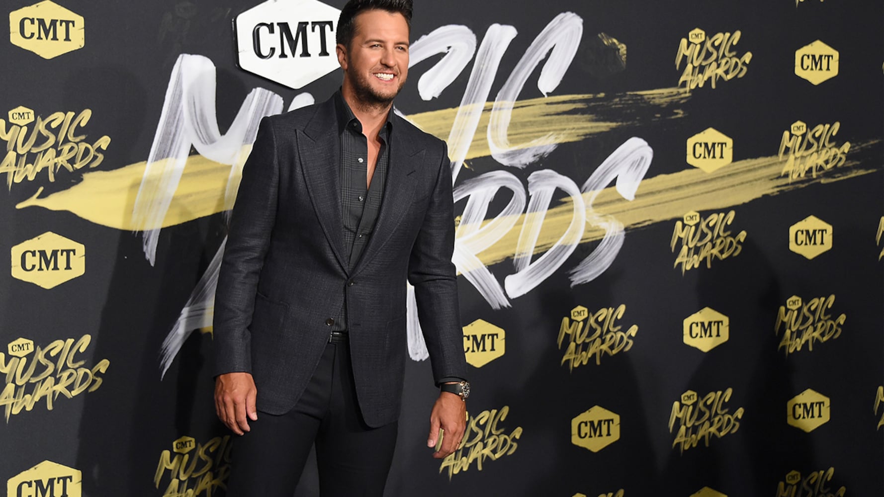 Photos: 2018 CMT Music Awards red carpet