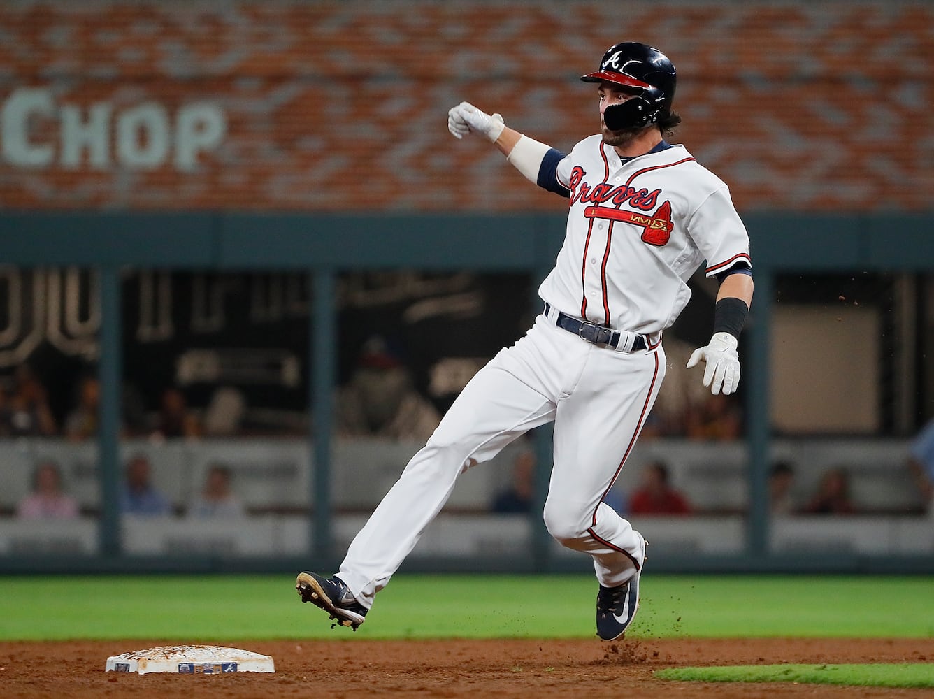 Photos: Gohara on mound as Braves open series with the Nationals