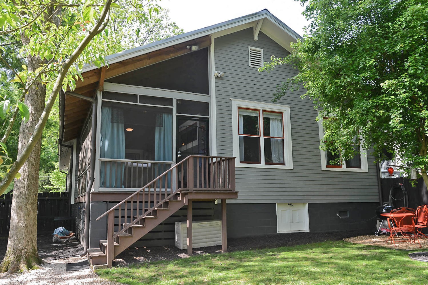 Grant Park couple’s Craftsman bungalow blends macabre with midcentury style