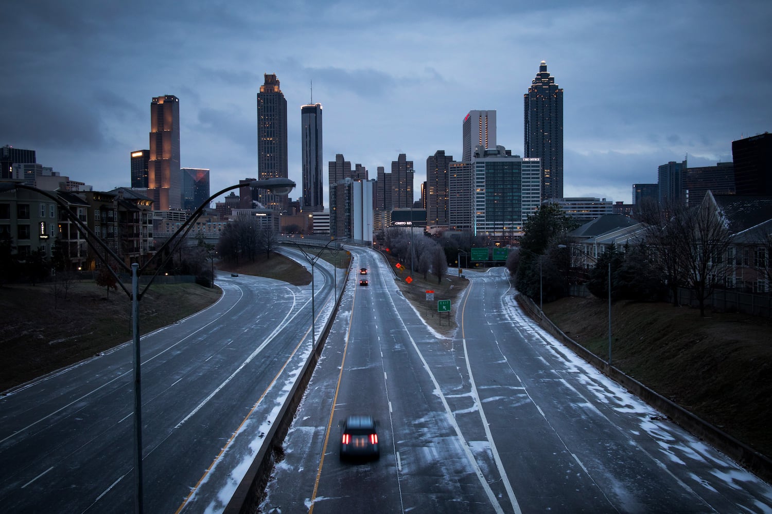 Snow and ice hit Atlanta