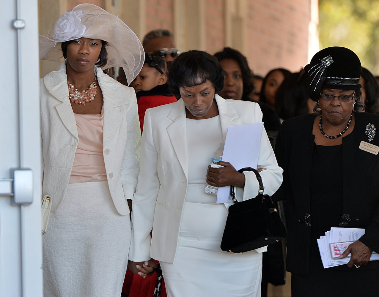 Family and friends attend Emani Moss' funeral