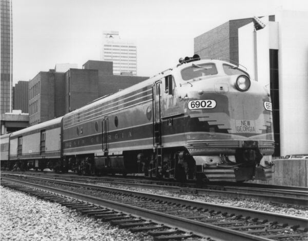 A New Georgia Railroad train on the 18-mile Atlanta Loop. The excursion trains also went to Stone Mountain and back. CONTRIBUTED BY SOUTHEASTERN RAILWAY MUSEUM