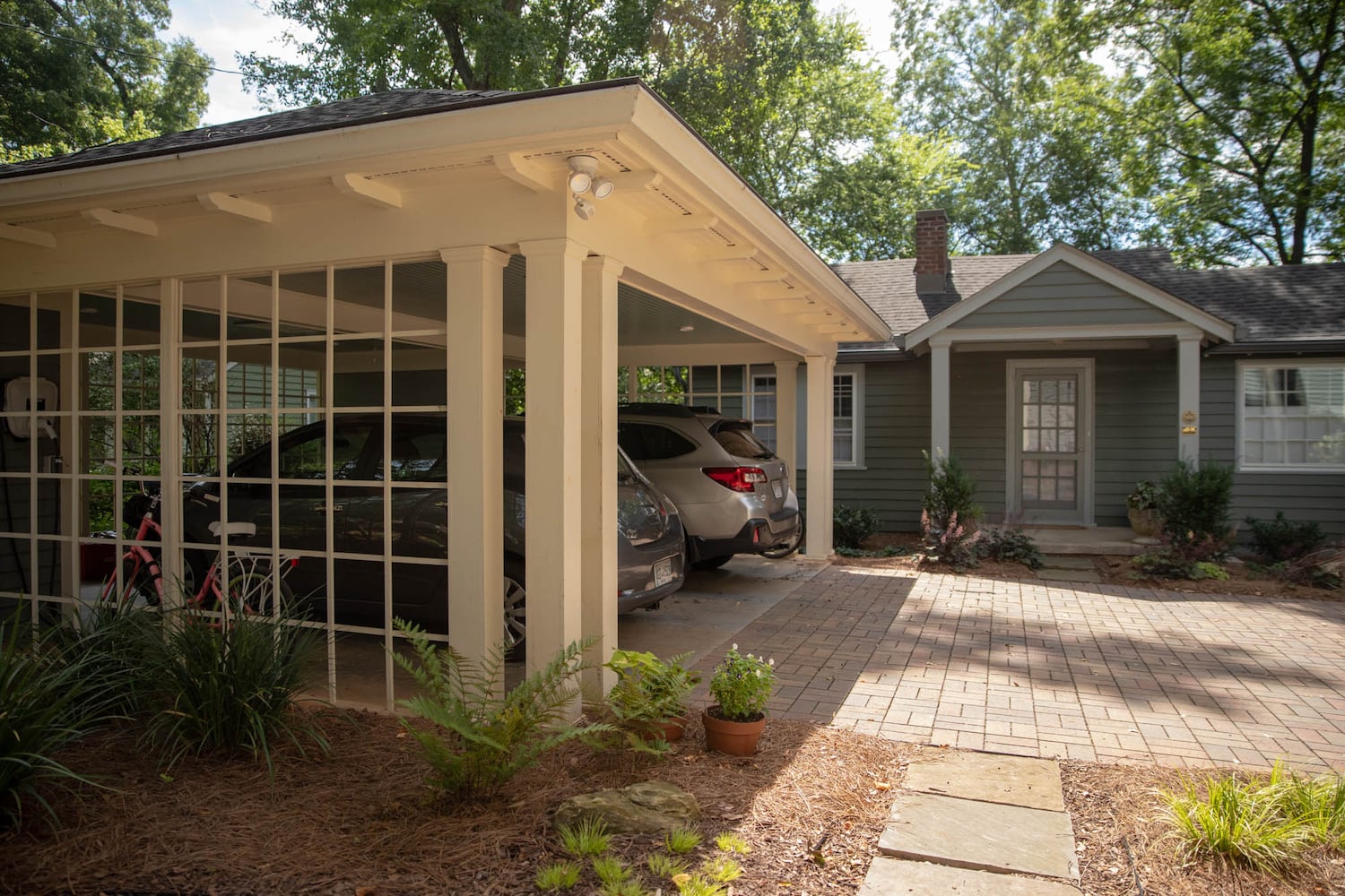 Inviting Decatur Historic District craftsman goes green